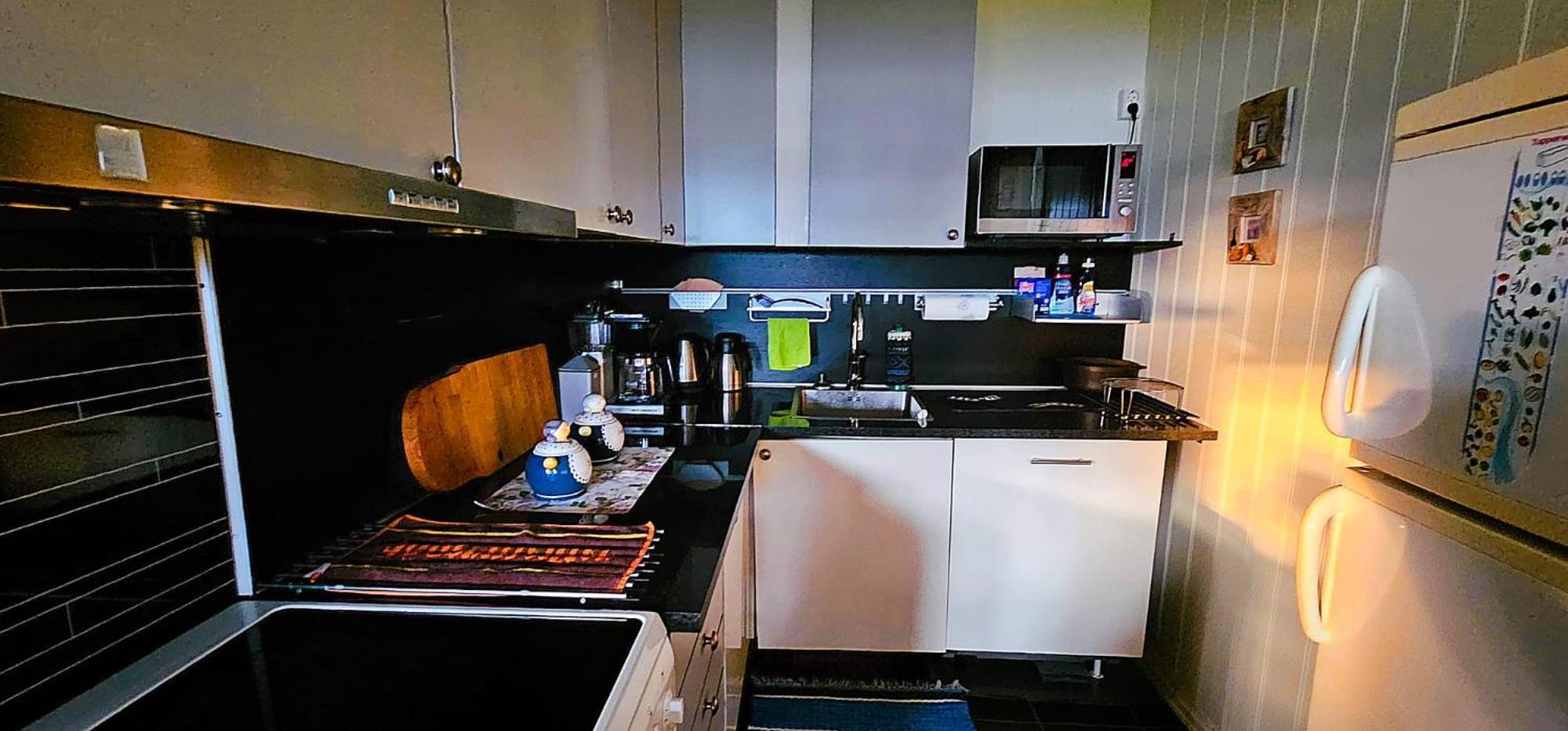 Nydelig Utsikt, Egen Leilighet Med To Parkeringer Movik  Room photo
